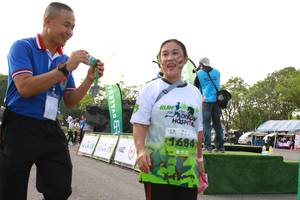 BIB: 1684
                            <button type="button" onclick="openModal(3563929)" class="btn btn-primary btn-sm float-right btn-popup" data-toggle="modal" data-target=".modal-high-quality">
                        <i class="fas fa-shopping-cart"></i> Add to Cart
                    </button>
                                            <button type="button" onclick="isThisMe(3563929, true)" class="btn btn-success btn-sm float-right btn-popup btn-isme hidden" data-toggle="tooltip" data-placement="bottom" title="นี่คือรูปของคุณใช่ไหม คลิกที่นี่เพื่อเอาเข้าอัลบั้ม">
                        <i class="fas fa-plus"></i> Add to album
                    </button>
                    <button type="button" onclick="isThisMe(3563929, false)" class="btn btn-warning btn-sm float-right btn-popup btn-isnotme hidden">
                        <i class="fas fa-ban"></i> Remove from album
                    </button>